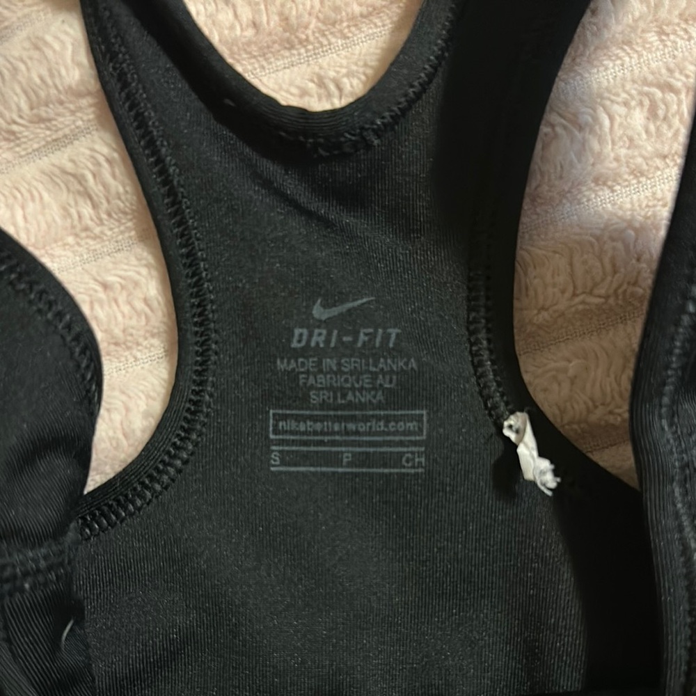 Nike Pro Women's Black Sports Bra - Picture 2 of 3